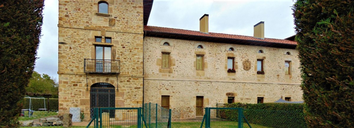 Iturrate Jauregia, Sarrian