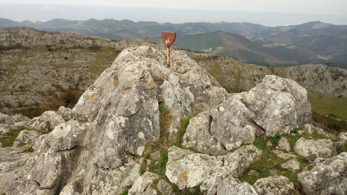 Urregarai (704m) tontorra