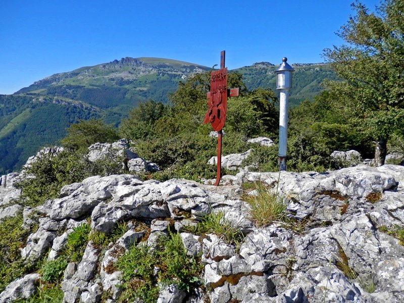 Tontorra. Atzean, Gorbeia