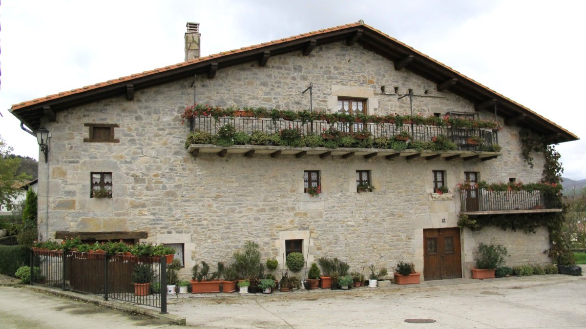 Borbonea etxea, Udabe-Basaburua