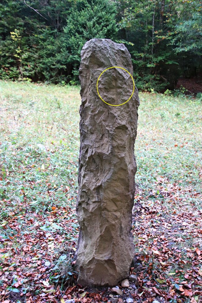 Monolito Laña de Caballo (09-2020).Foto M. Lara - F. Ranchal)