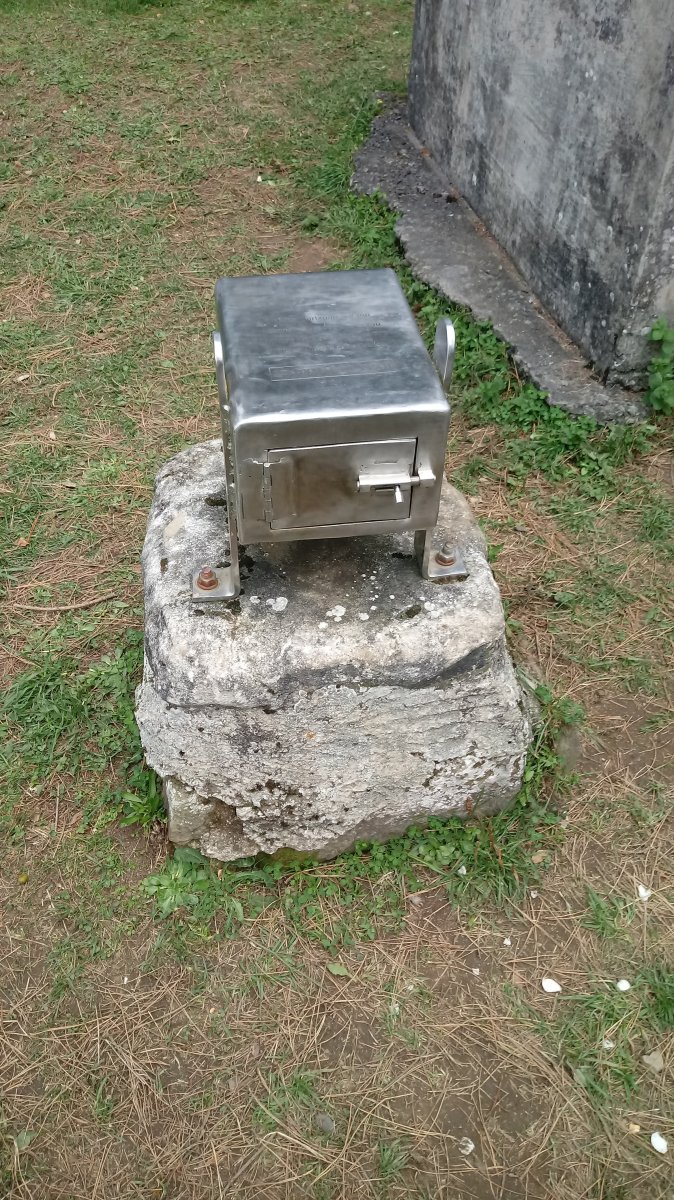 Azkonabieta (728m) postontzia