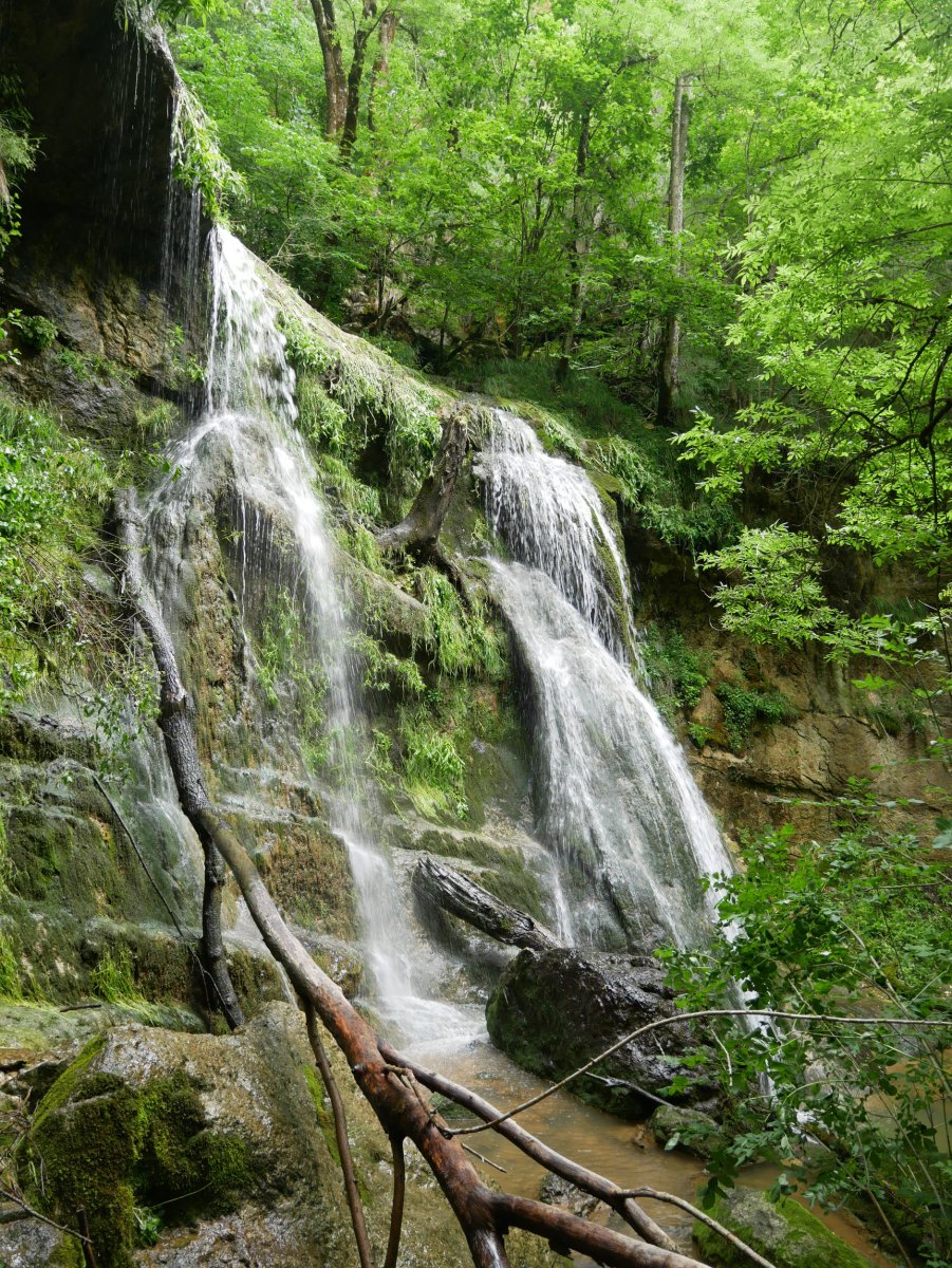 Behe aldeko bigarren ur-jauzia