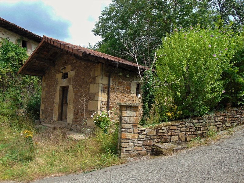 Santa Kruz Ermita Uribiarte Auzoan