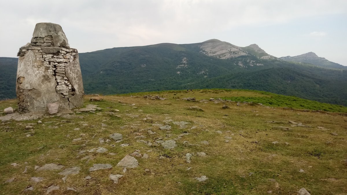Oketa (1031m) tontorra