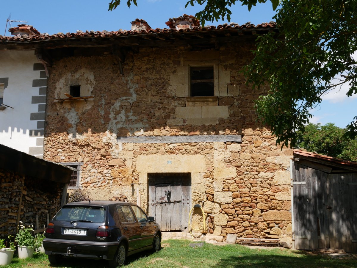 Bengara auzoko etxea, Apilaiz