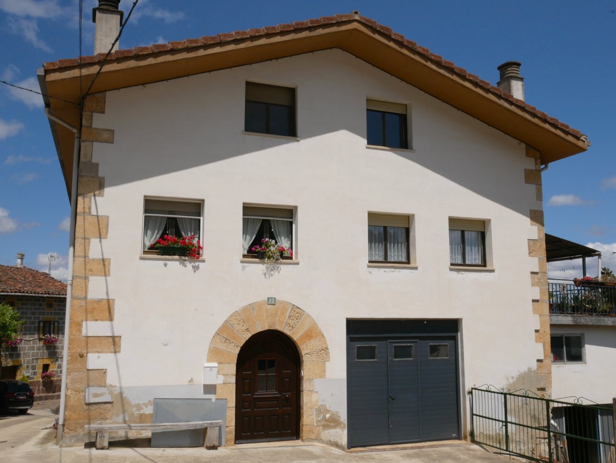 Goikara auzoko etxea, Apilaiz