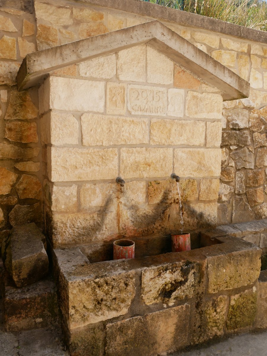 Goikara auzoko iturria, Apilaiz