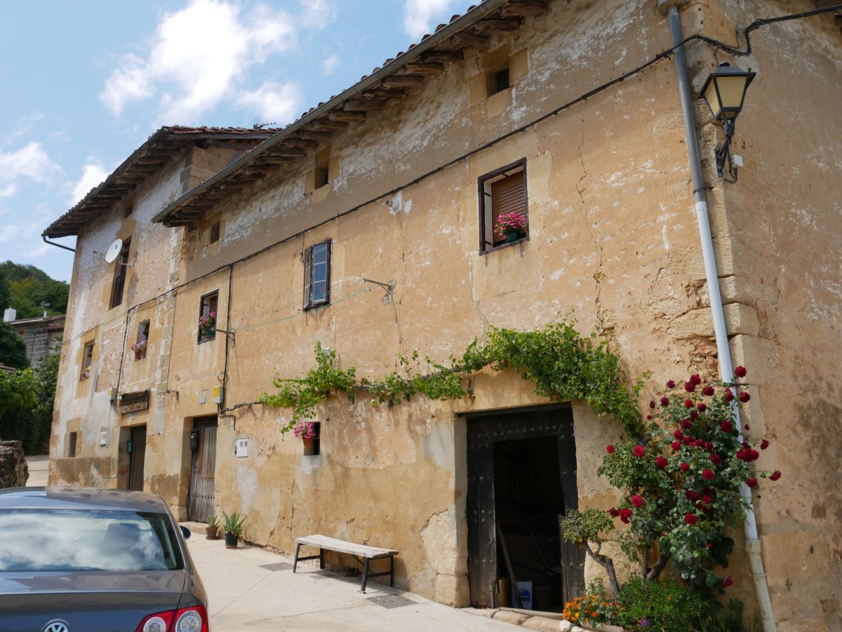 Goikara auzoko etxeak, Apilaiz