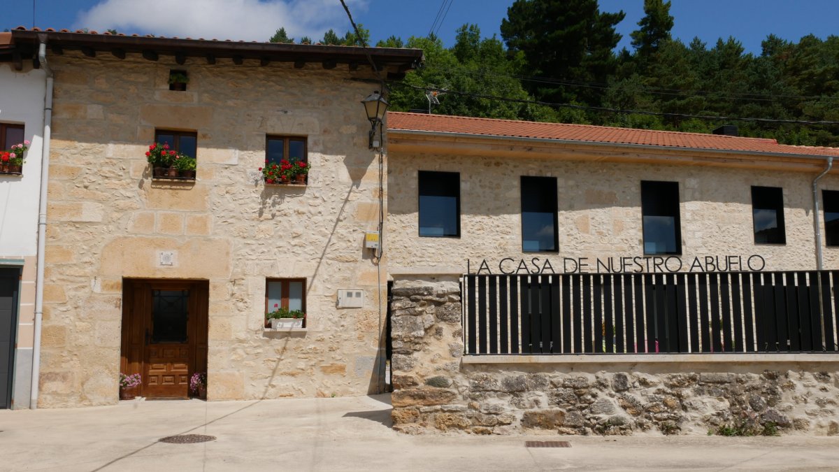 La Casa de Nuestro Abuelo, Birgaragoien