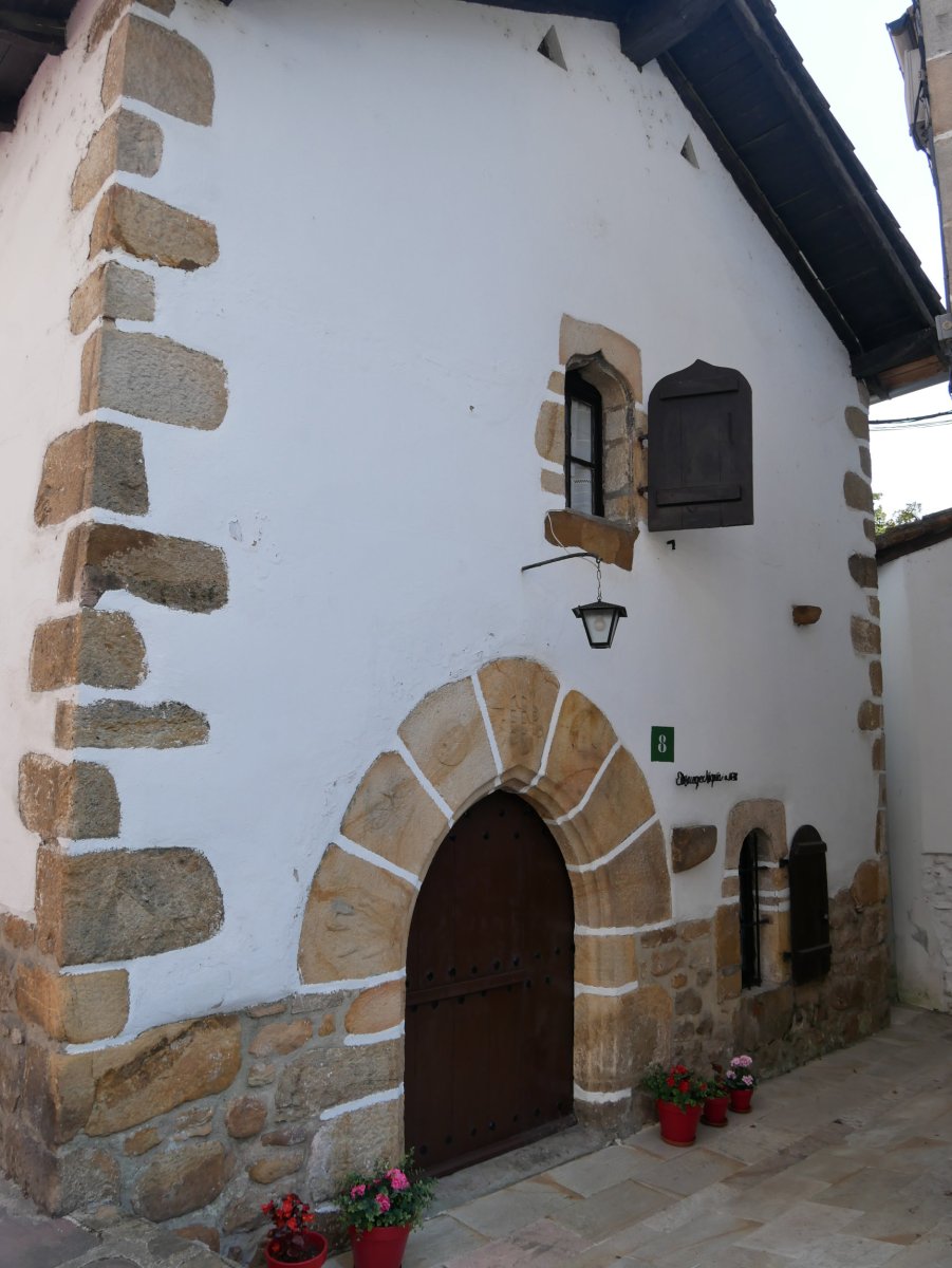 Eltzaurpea Zaharra etxea, Bera