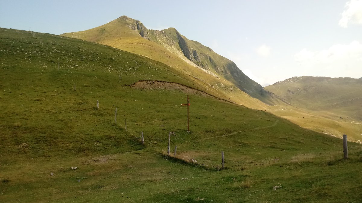Sardekagaña (1893m) Uturrudinetako lepotik
