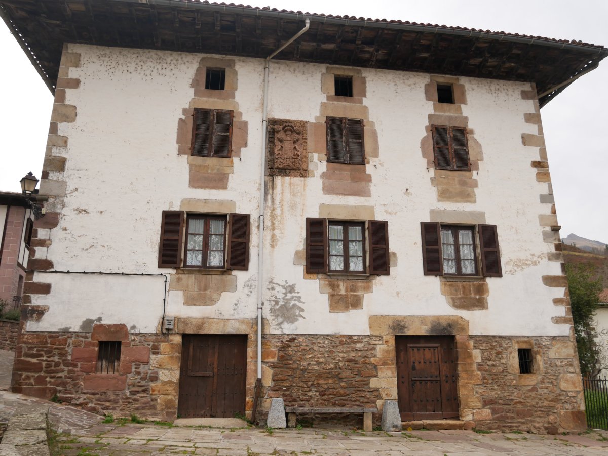 Irigoien jauregia, Zubieta