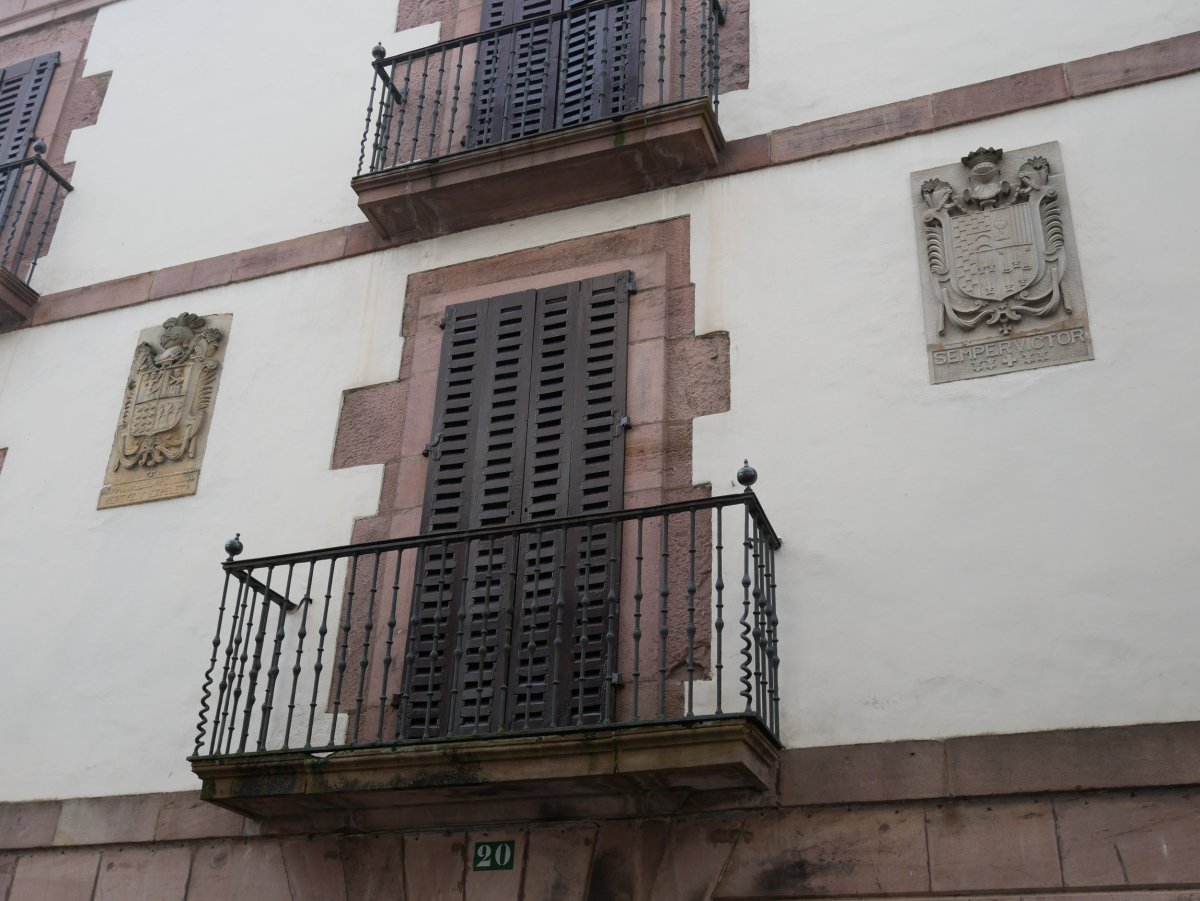 Bertiz - Ezpeleta jauregia, Doneztebe