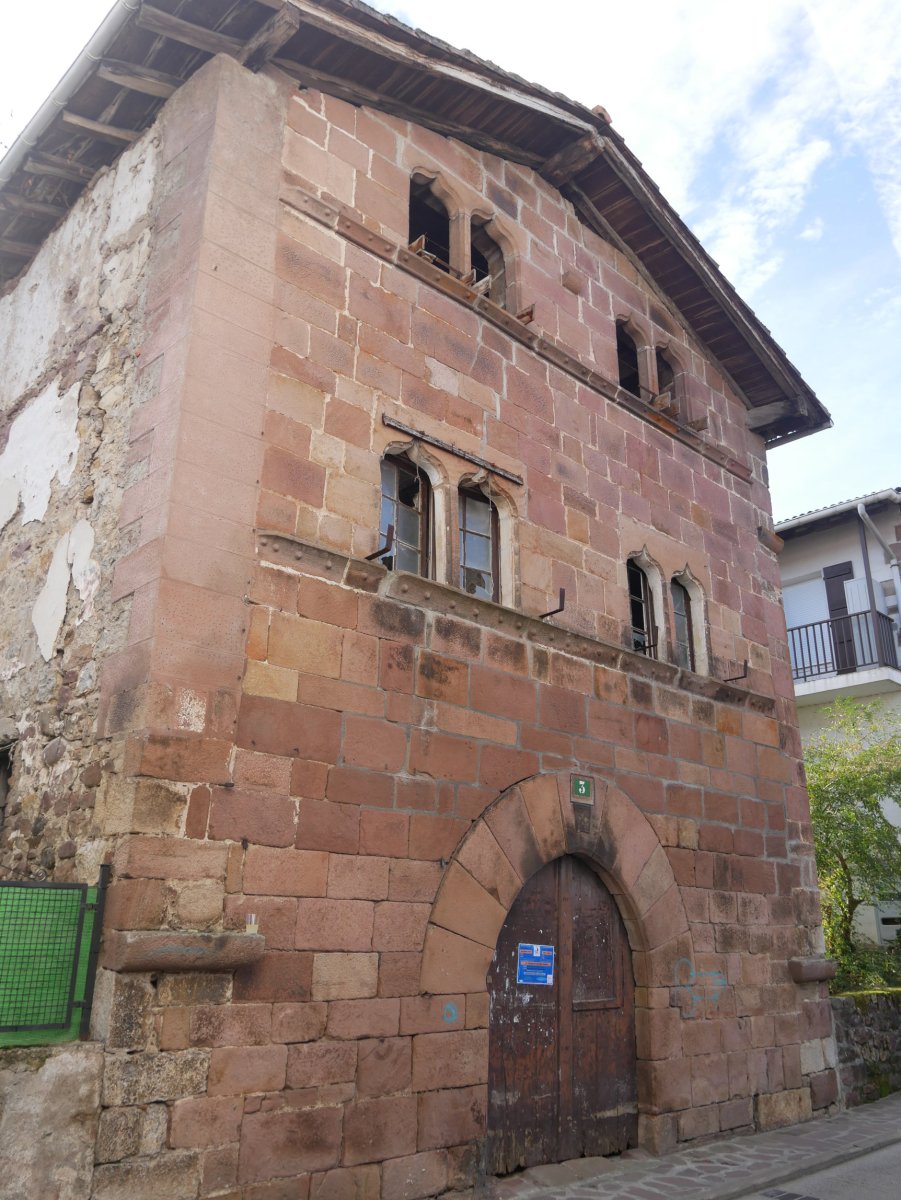 Merkatarien Karrika 3, Doneztebe