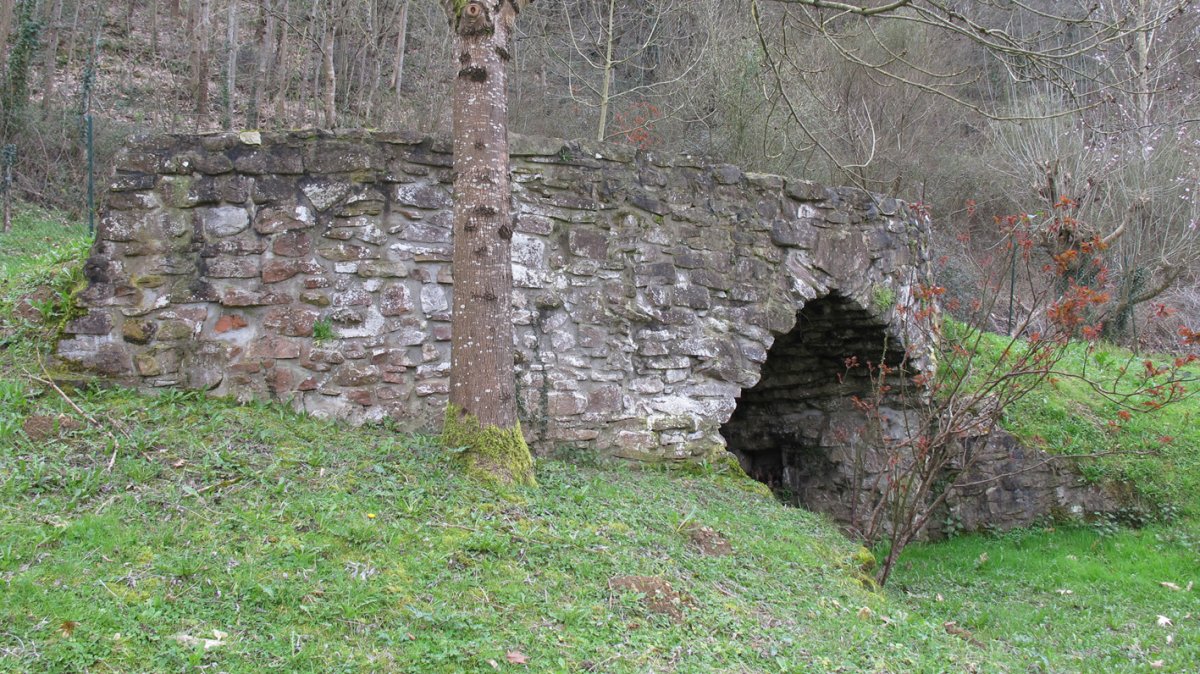 Karobia, Legasa-Bertizarana