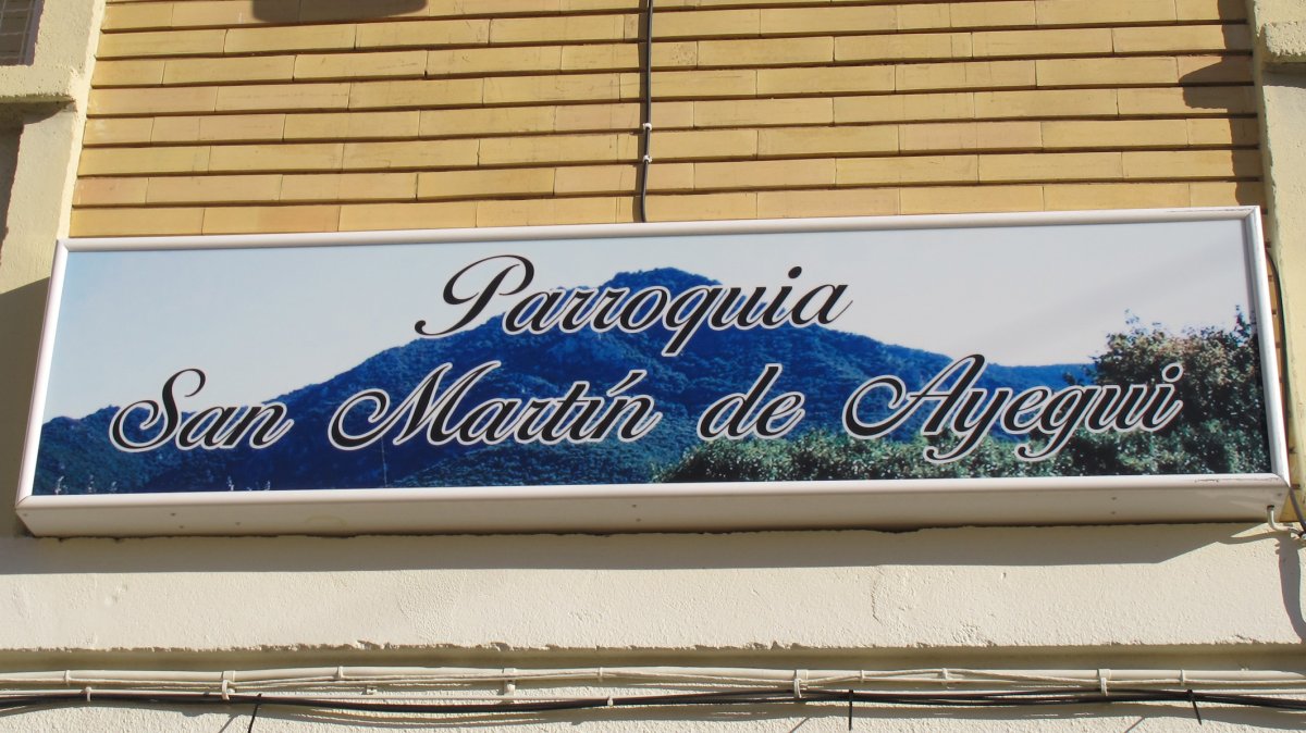 San Martin eliza, Aiegi