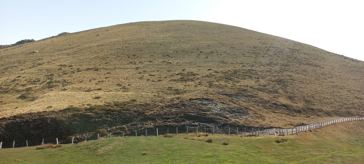 Leizar Atheka (1414m) Bentarteko lepoa aldetik
