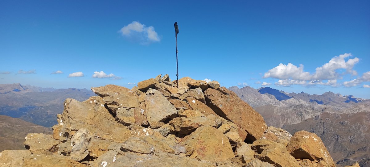 Tendeñera (2853m) tontorra