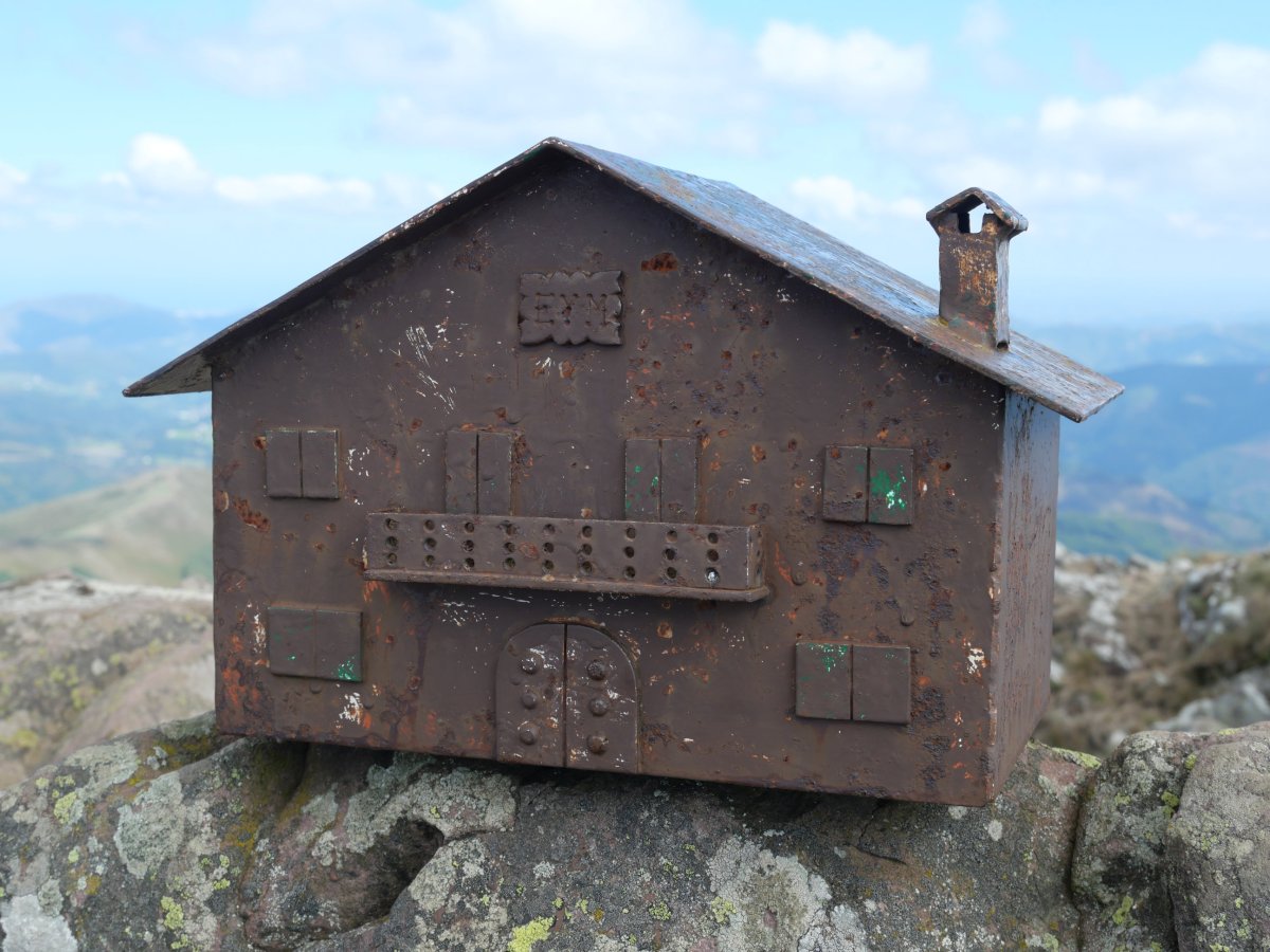 Mendaur, txartelontzia