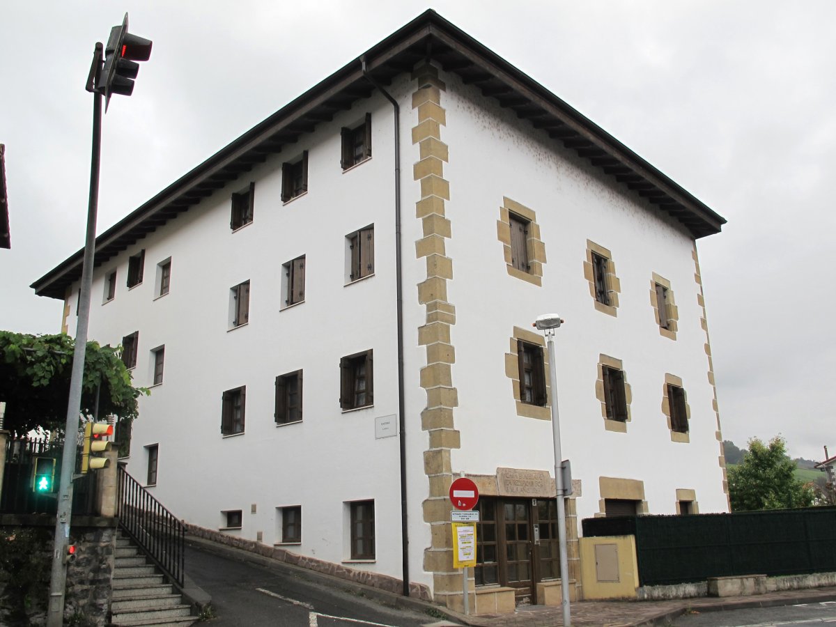 Apezabaita etxea, Bera