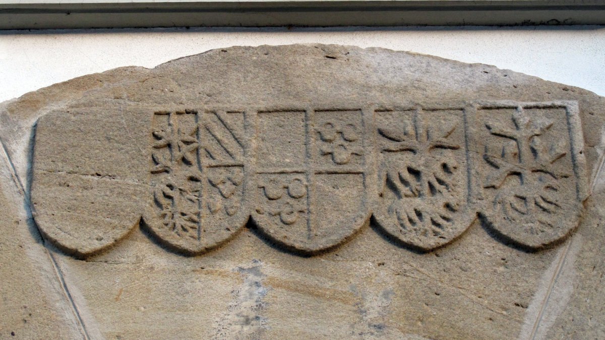 Txibera etxeko ateko klabea, Bakaiku