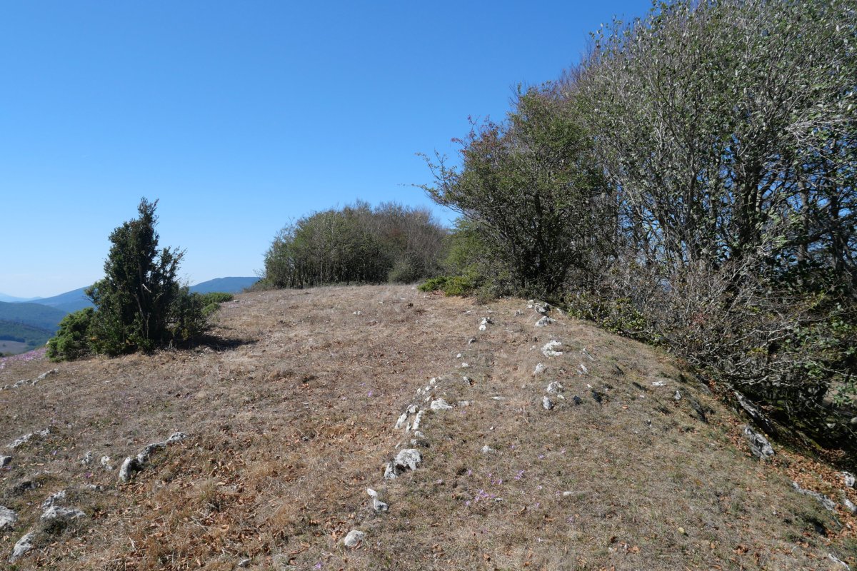 Ugagibel gailurra ekialdeko bizkarretik