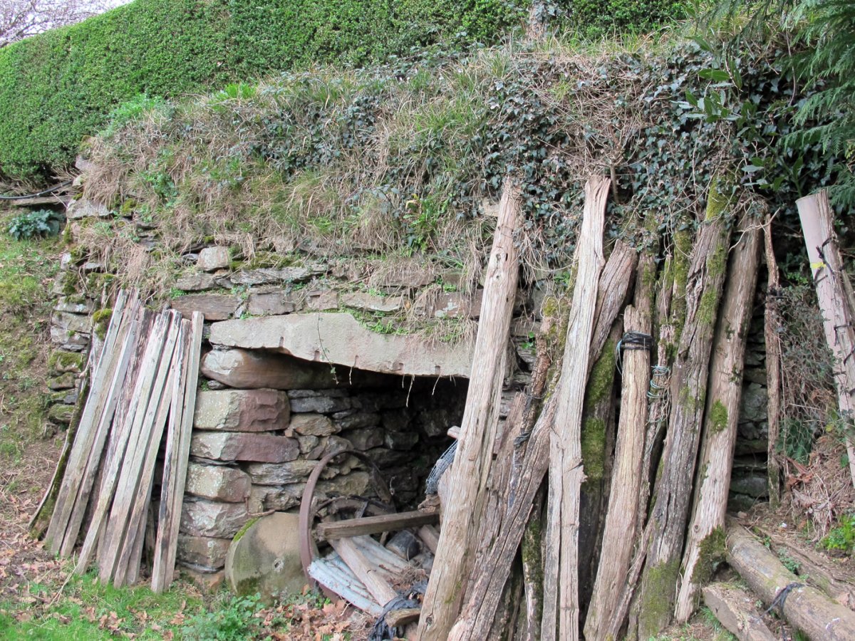 Arrieneko Borda karobia, Etxalar