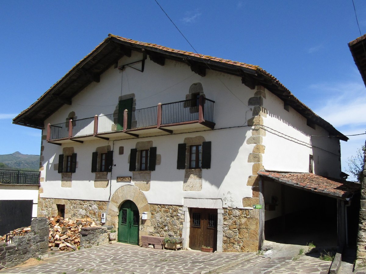 Albozenea etxea, Igurin-Donamaria