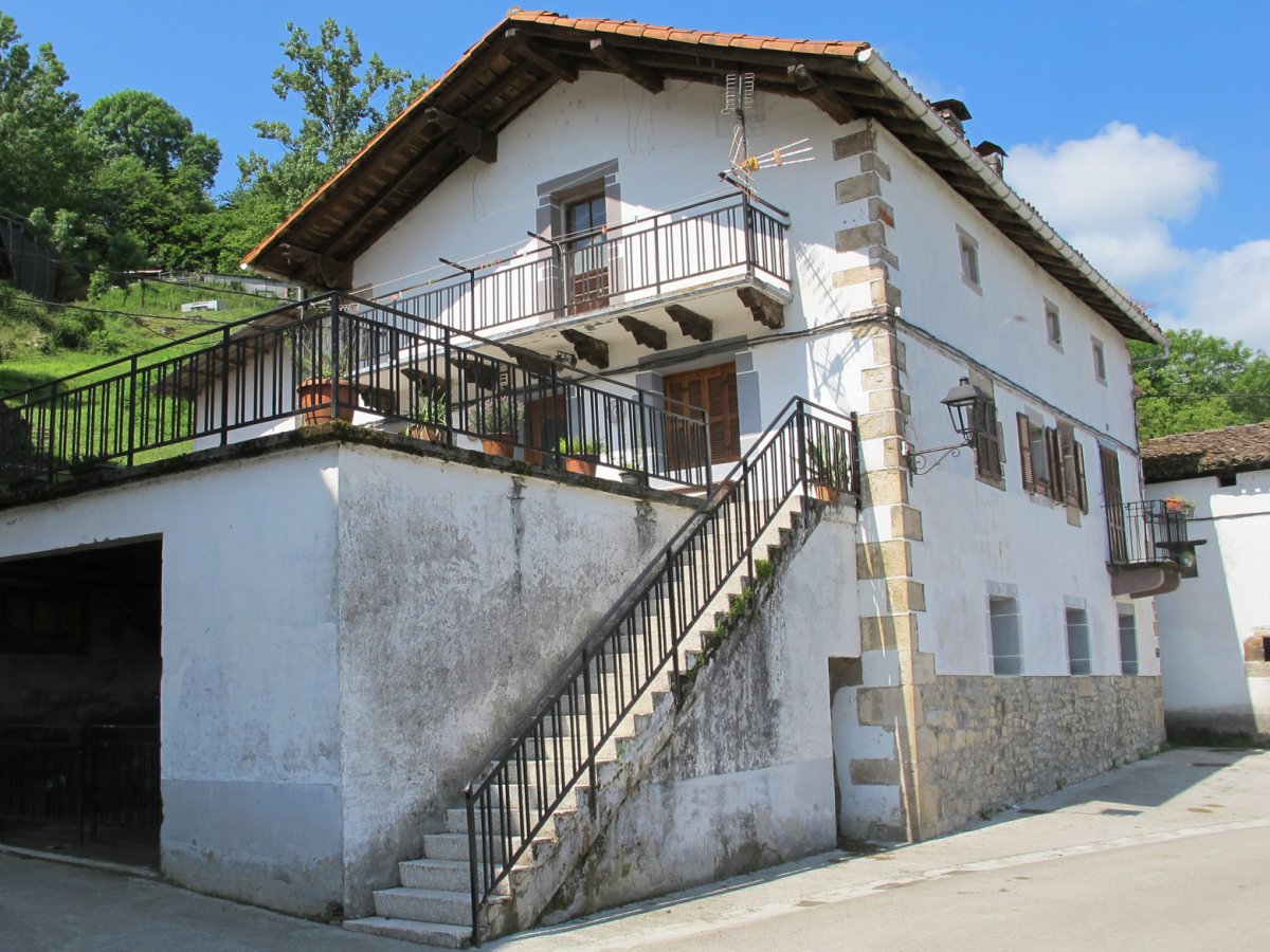 Aitzinea etxea, Eratsun