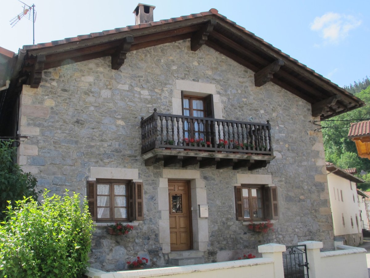 Alloa etxea, Eratsun