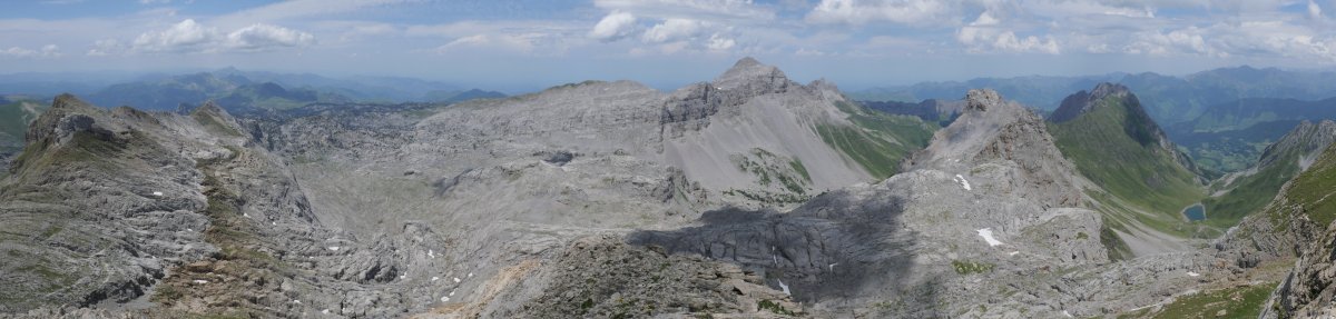 Hiru Erregeen Mahaiaren tontorretik iparraldera begira
