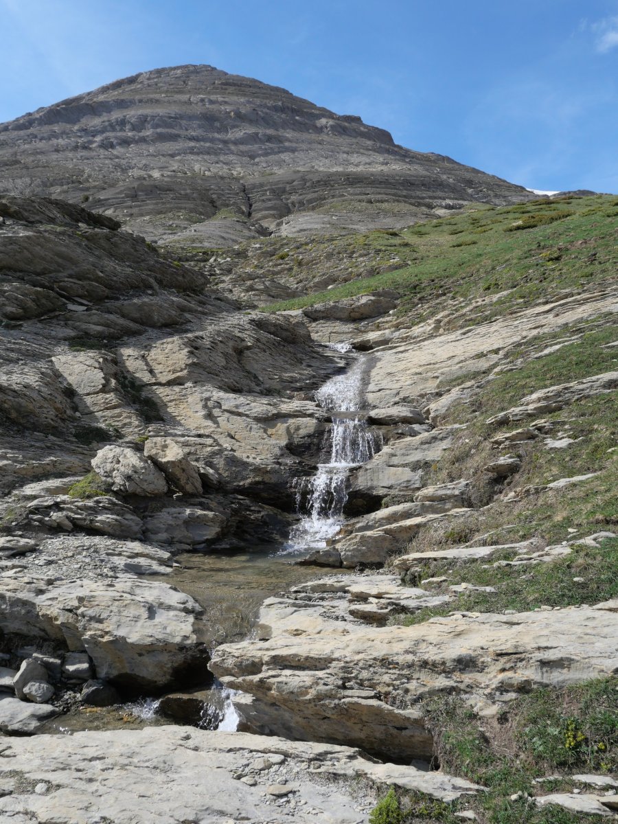 Errekastoa Quimboa Bajo mendiaren magalean