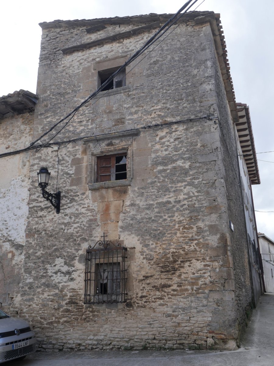 Usategi zaharra, Lezaun