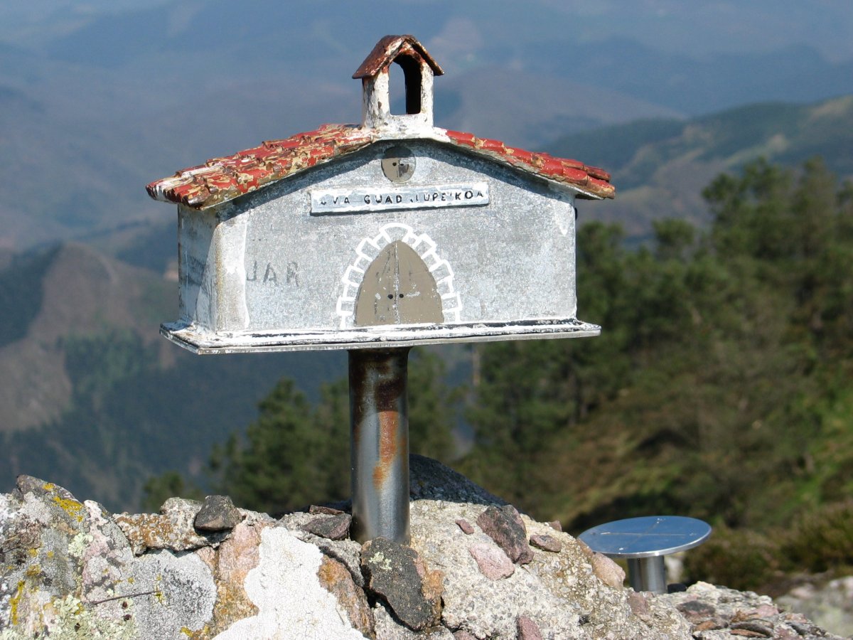 Txartelontzia, Zaburu