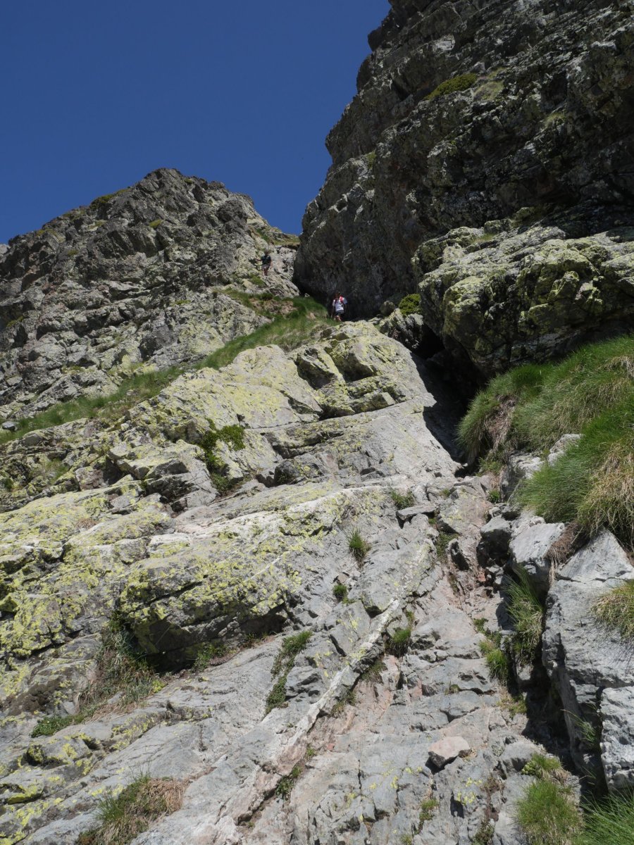 Anayet, azken txanpa, tontorrera heltzeko tximinia