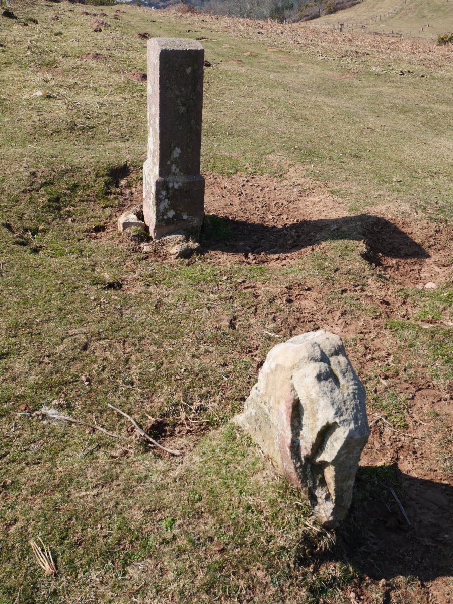 R14 mugarria Erentzazun