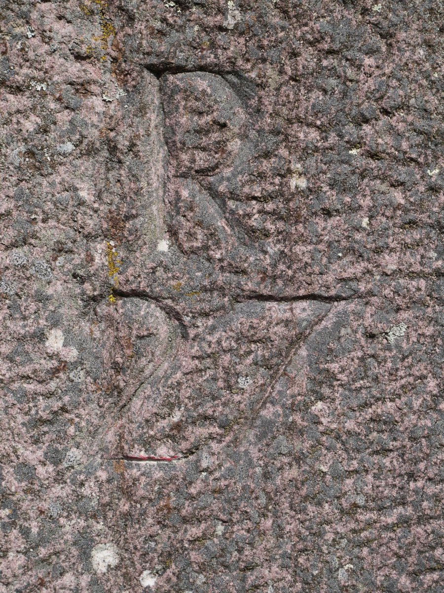 27. mugarria Larrunen