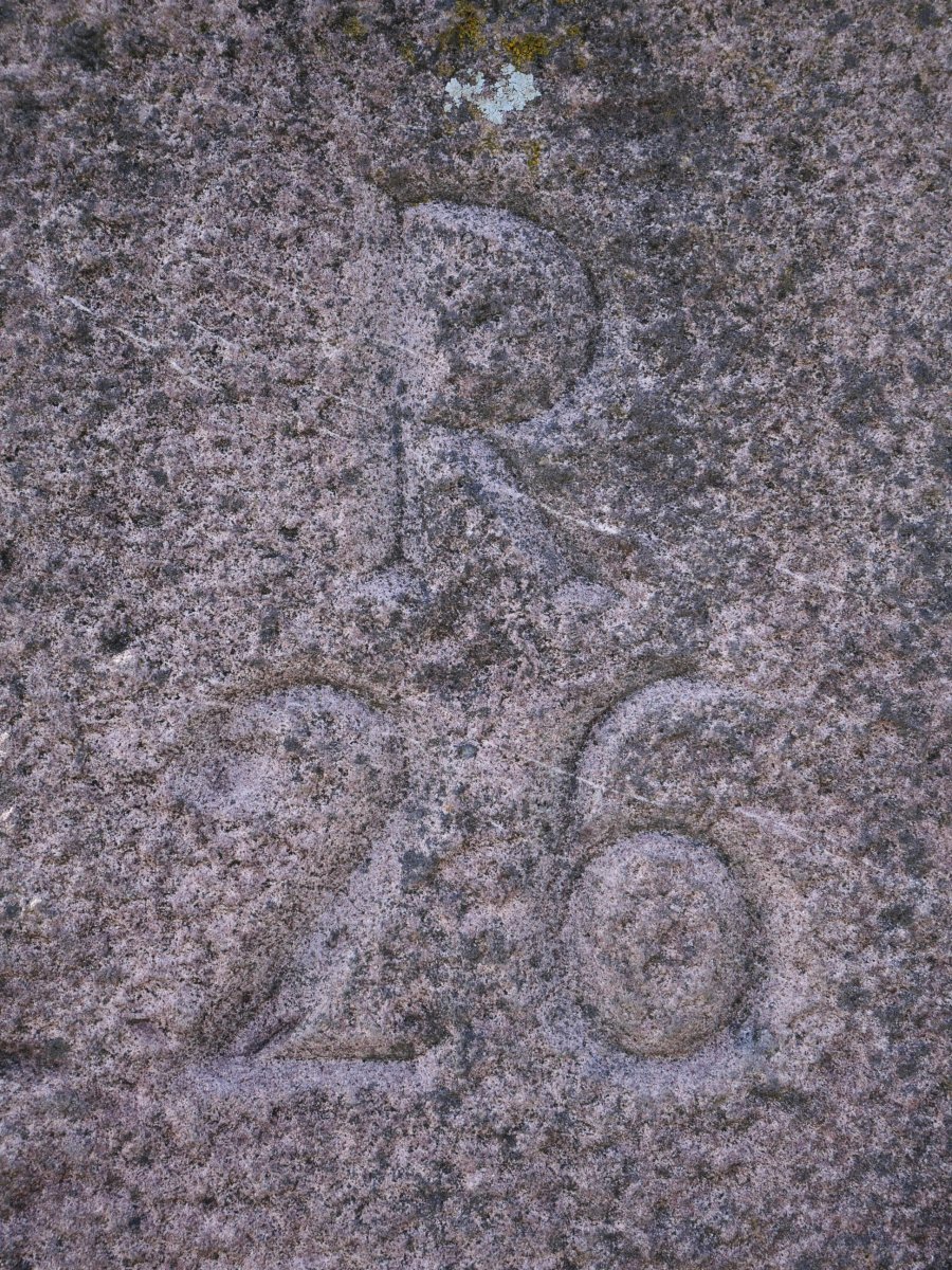 26. mugarria Larrunen