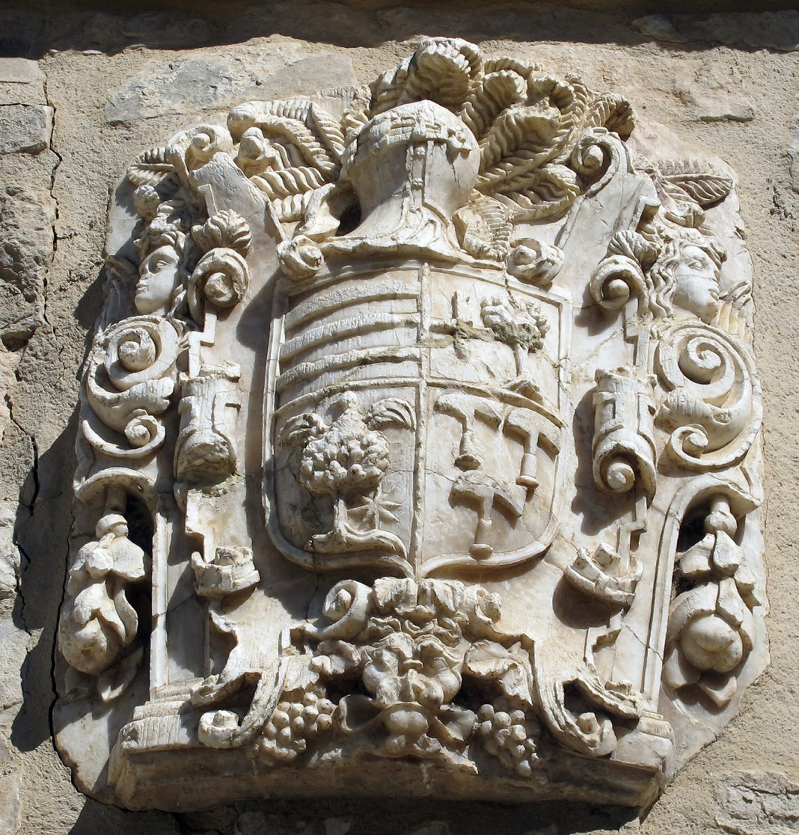 Cortesko Gaztelua, Cortes