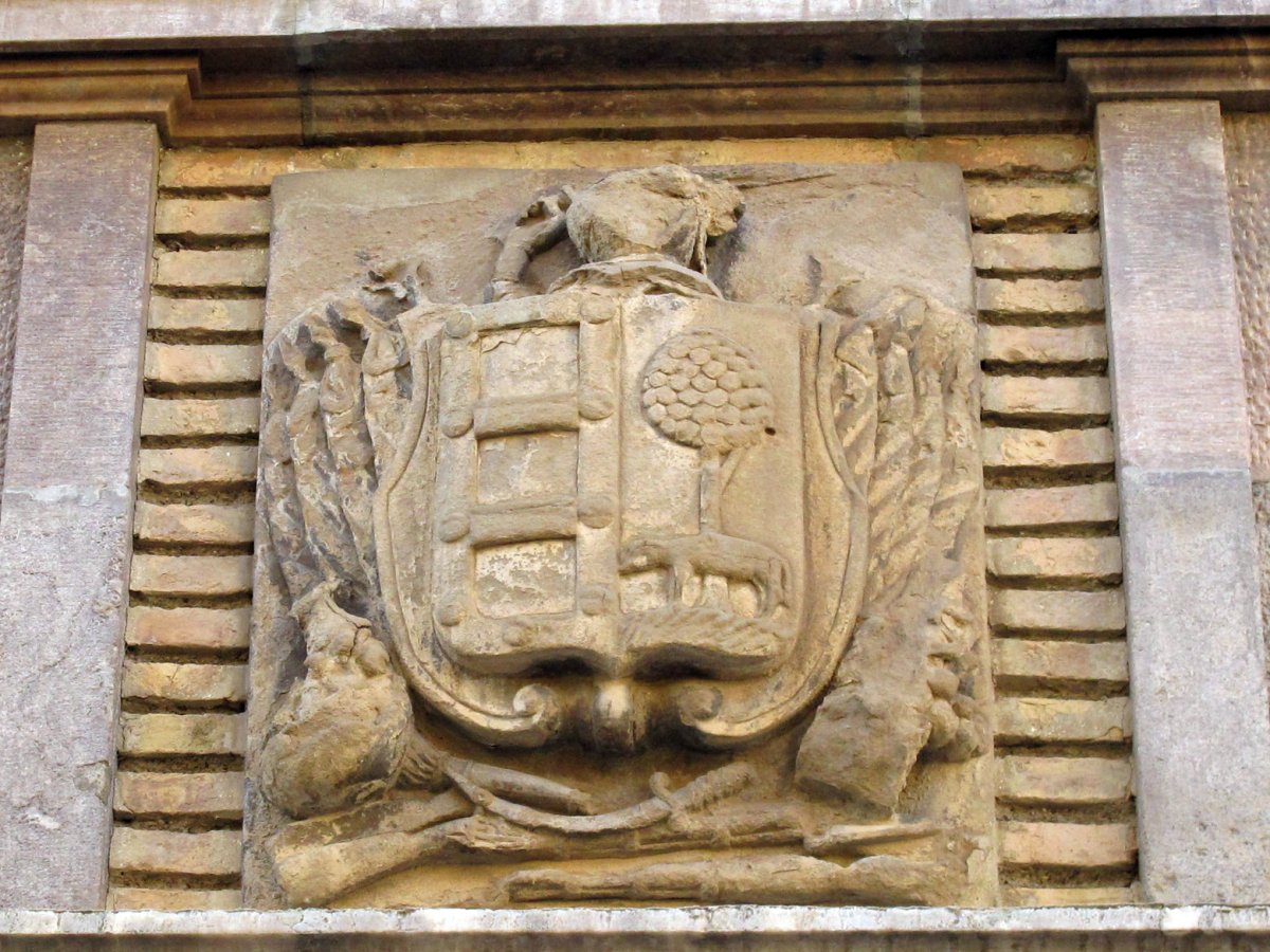 Jose Maria Lingues kaleak 4 zenbakiko armarria, Cintruenigo