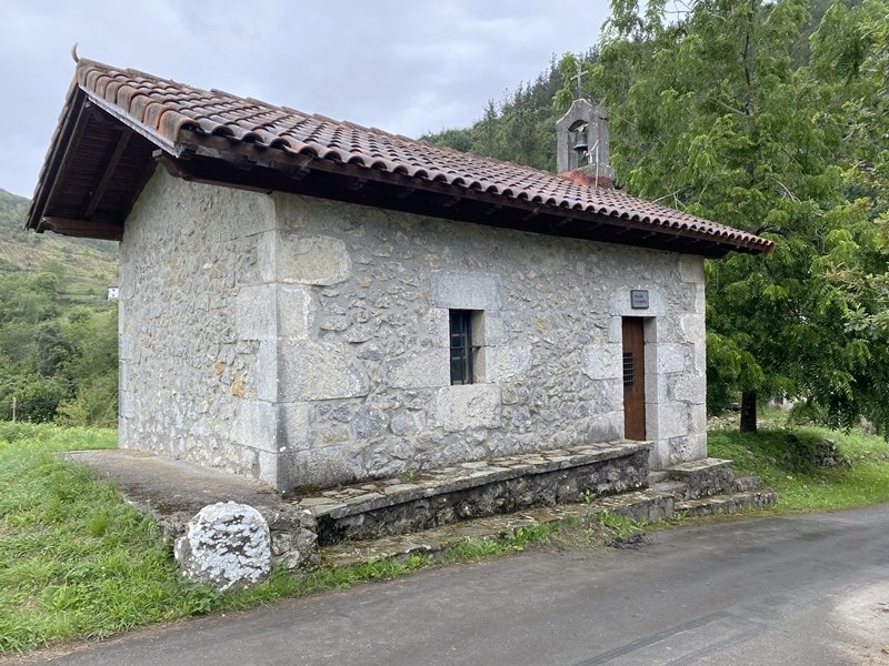 Karmengo Amabirjiña  Ermita. Gautegiz-Arteaga (Basetxeta)