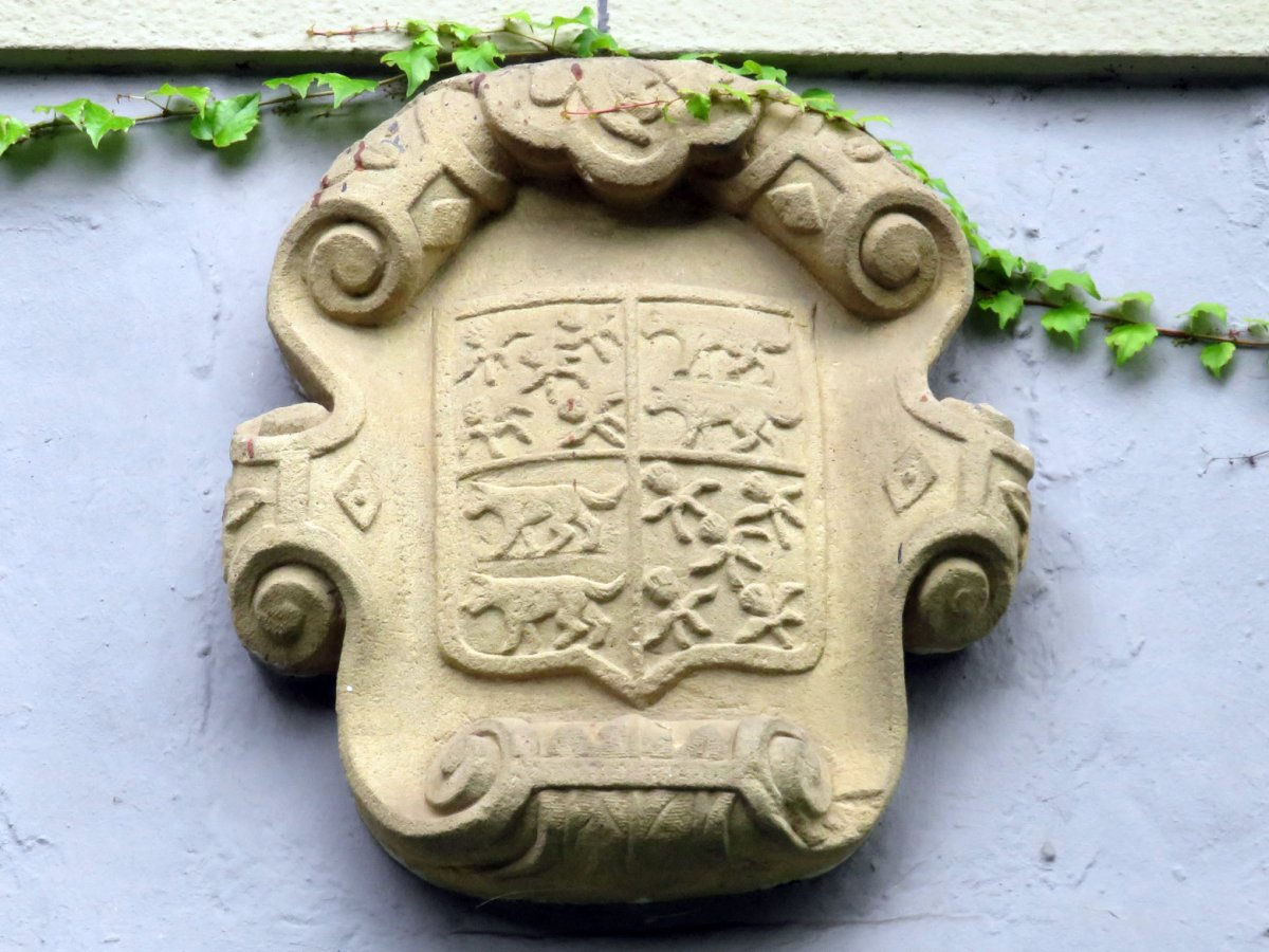 Garbuno etxeko armarria, Iturriotz-Oiartztzn