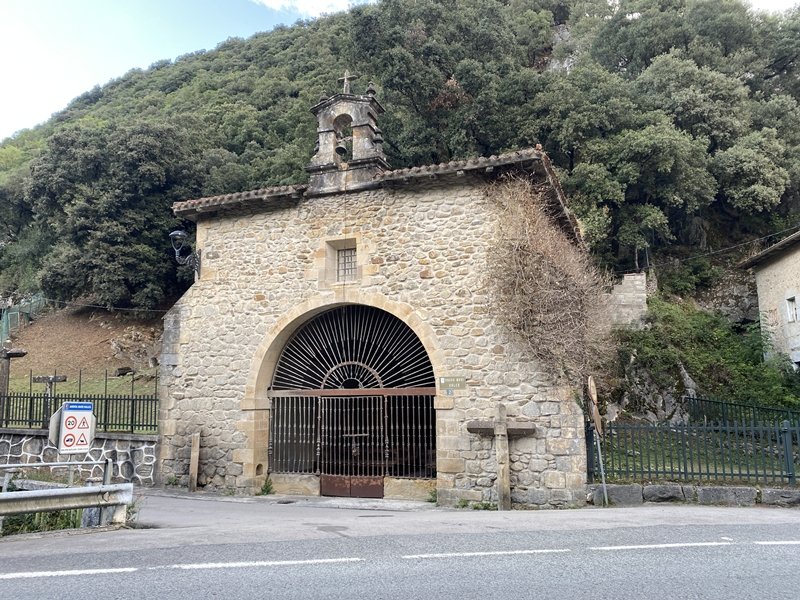 Kurutze Santu Ermita. Mañaria