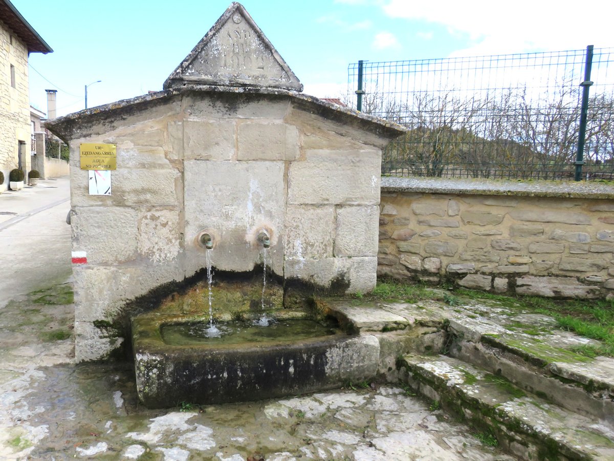 Iturria, Saratsu-Lantaron