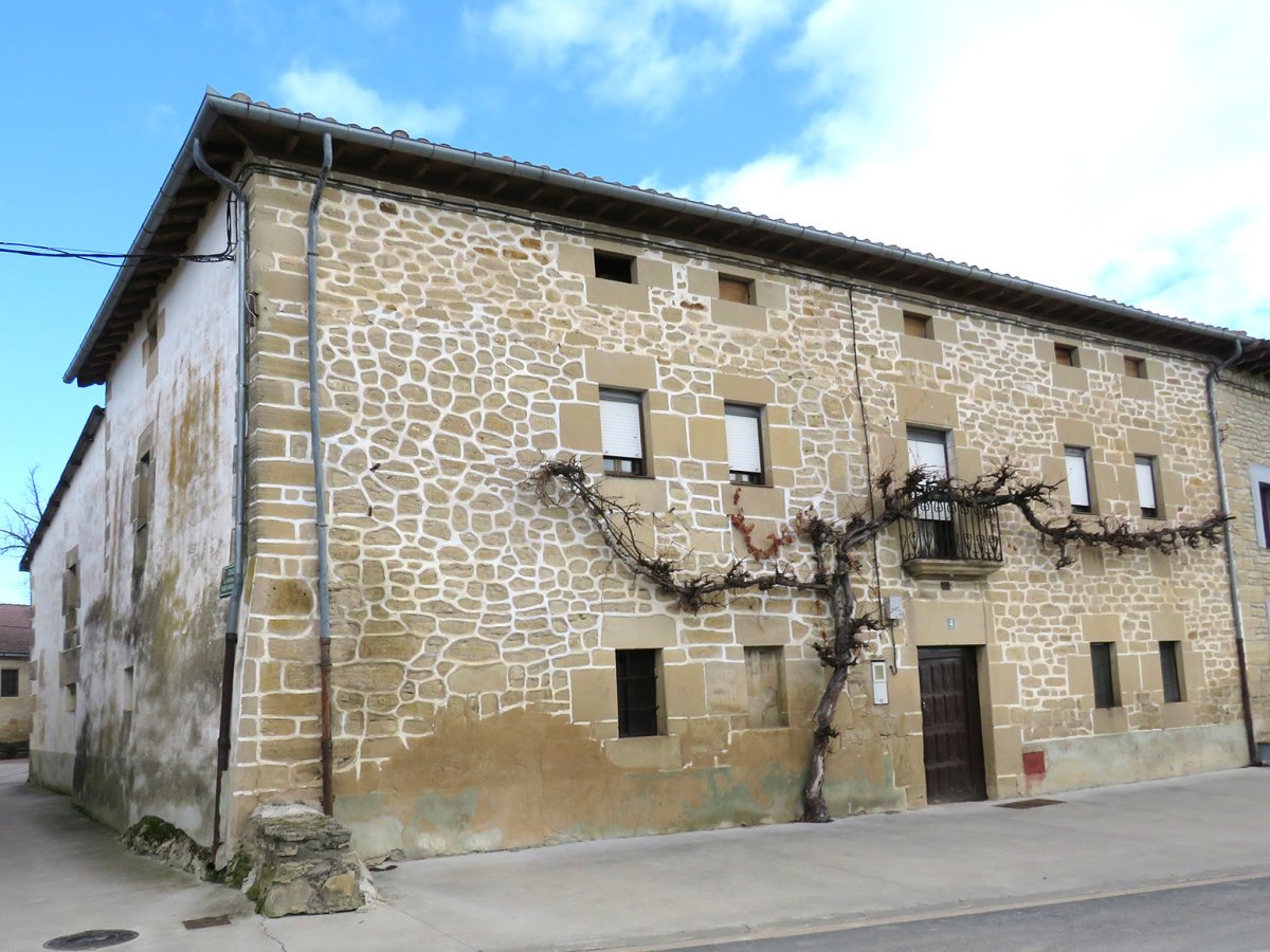 Etxea (La Plaza 4) Saratsu-Lantaron