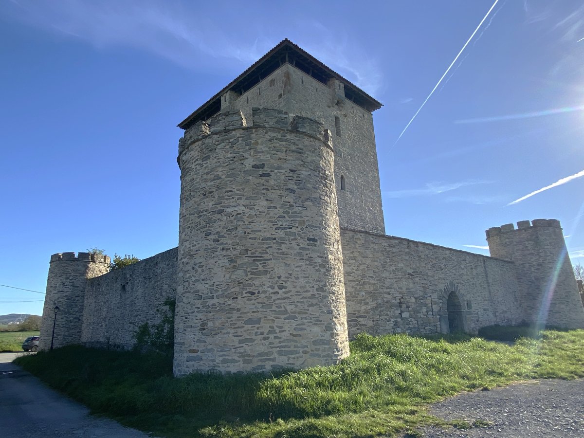 Mendozatarren Dorrea. Gasteiz (Mendoza)