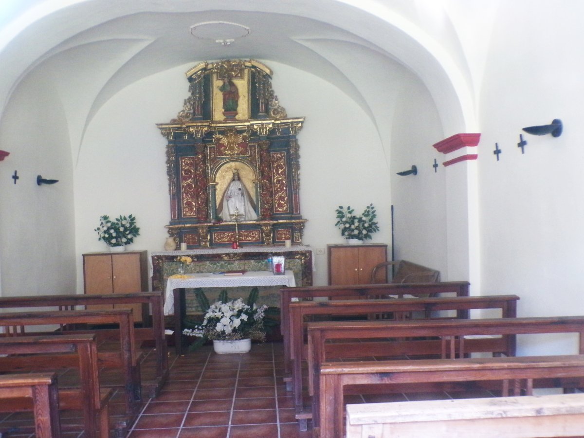 Elurretako Andre María eta Santa Lucía Ermita. Aiara (Kexaa)