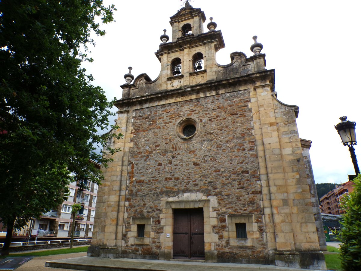 Udiarragako Andra Maria Ermita (Santutegia). Ugao