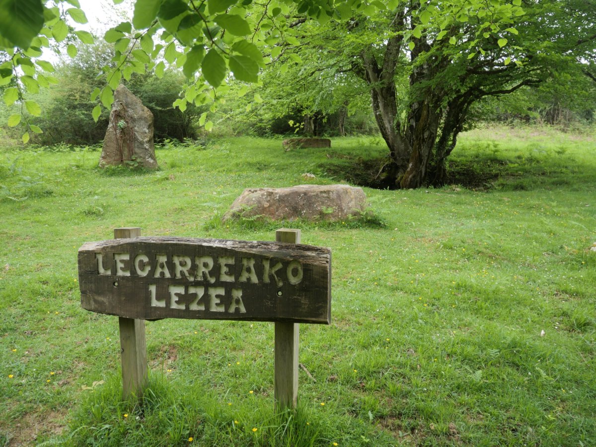 Legarreako leizea, memoria tokia